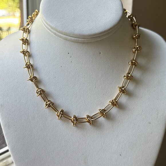 SALOSH GODDESS NECKLACE - Picture 2 of 5